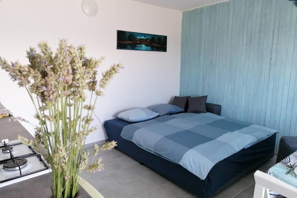 Apartment By The Sea- Santa Marina Raša Exterior foto